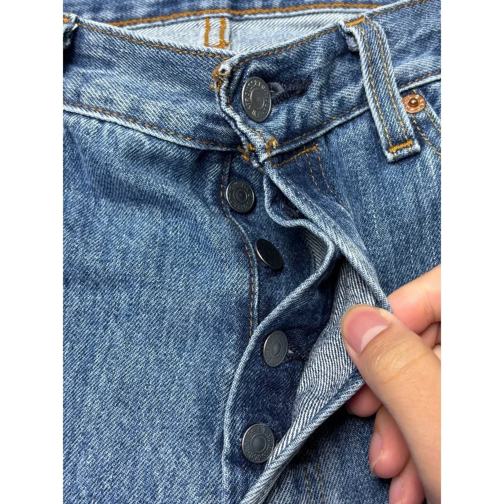 Levis 501 Original Fit Jeans Mens 33x30 Blue Medium Wash Straight Leg Button Fly